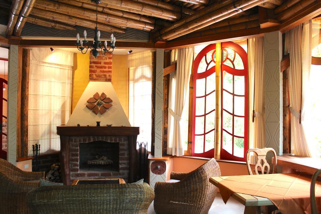 Finca Chamanapamba Guest House バーニョス エクステリア 写真